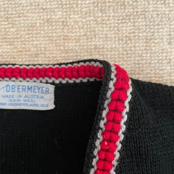 YES, it’s a RARE VINTAGE Obermeyer Ski Sweater! - Picture 5 of 9